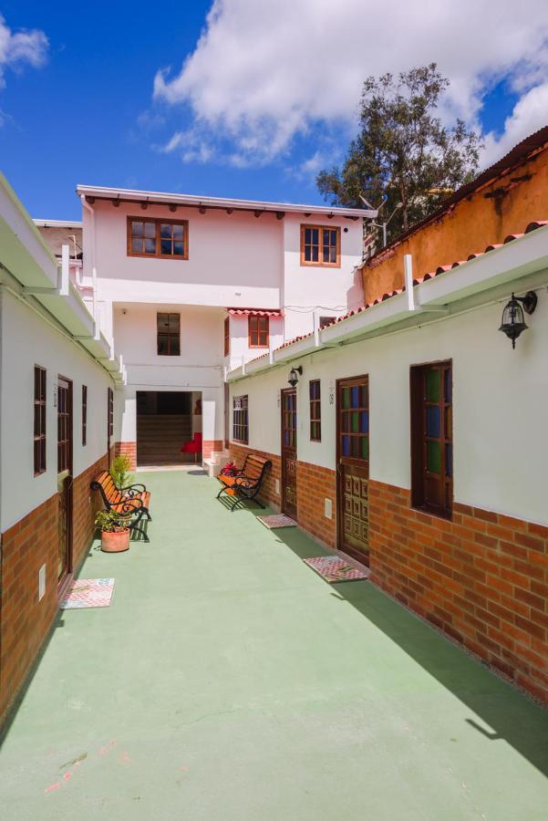 Hostal Dona Eliza Μπογκοτά Εξωτερικό φωτογραφία